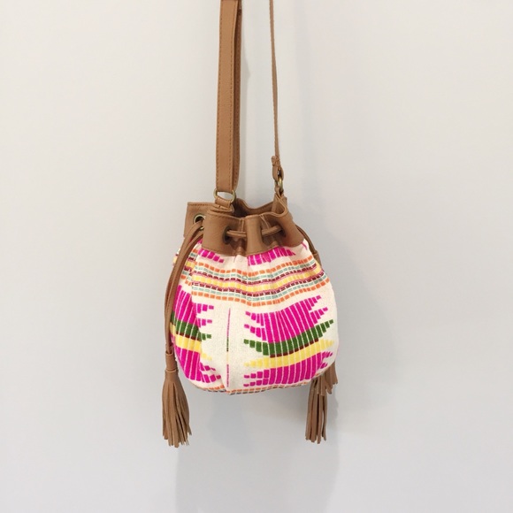 Boho Bucket Bag - Picture 4 of 6